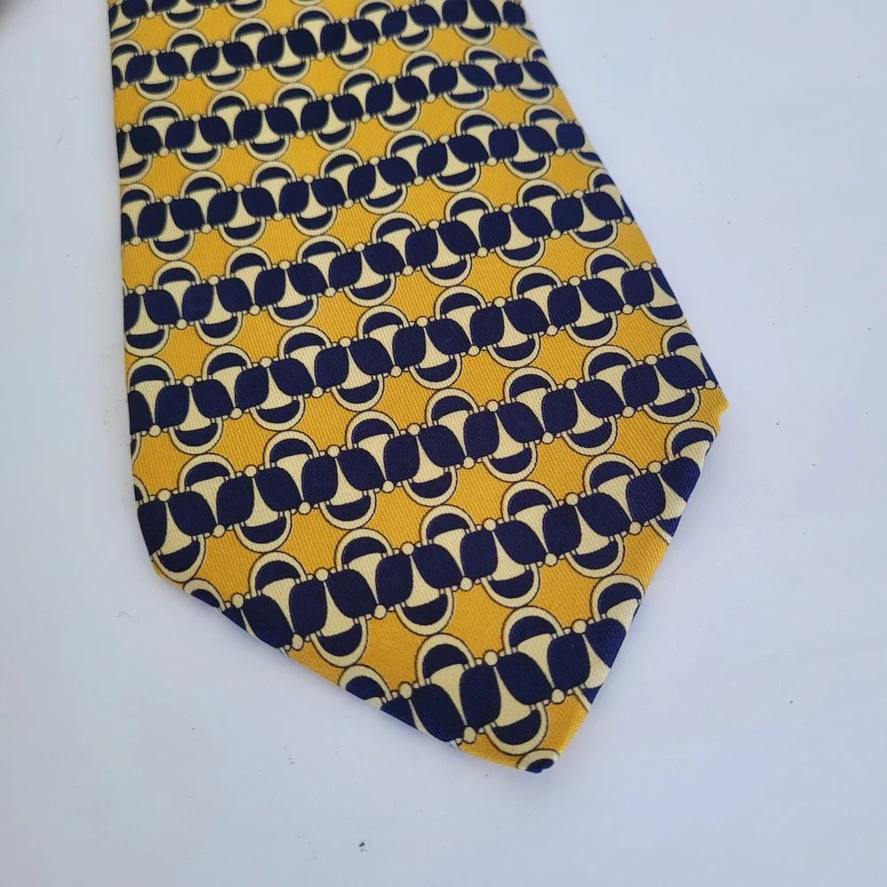 Gucci Mens Silk Tie Yellow Navy Blue Geometric Stirrup Horsebit Made in Italy